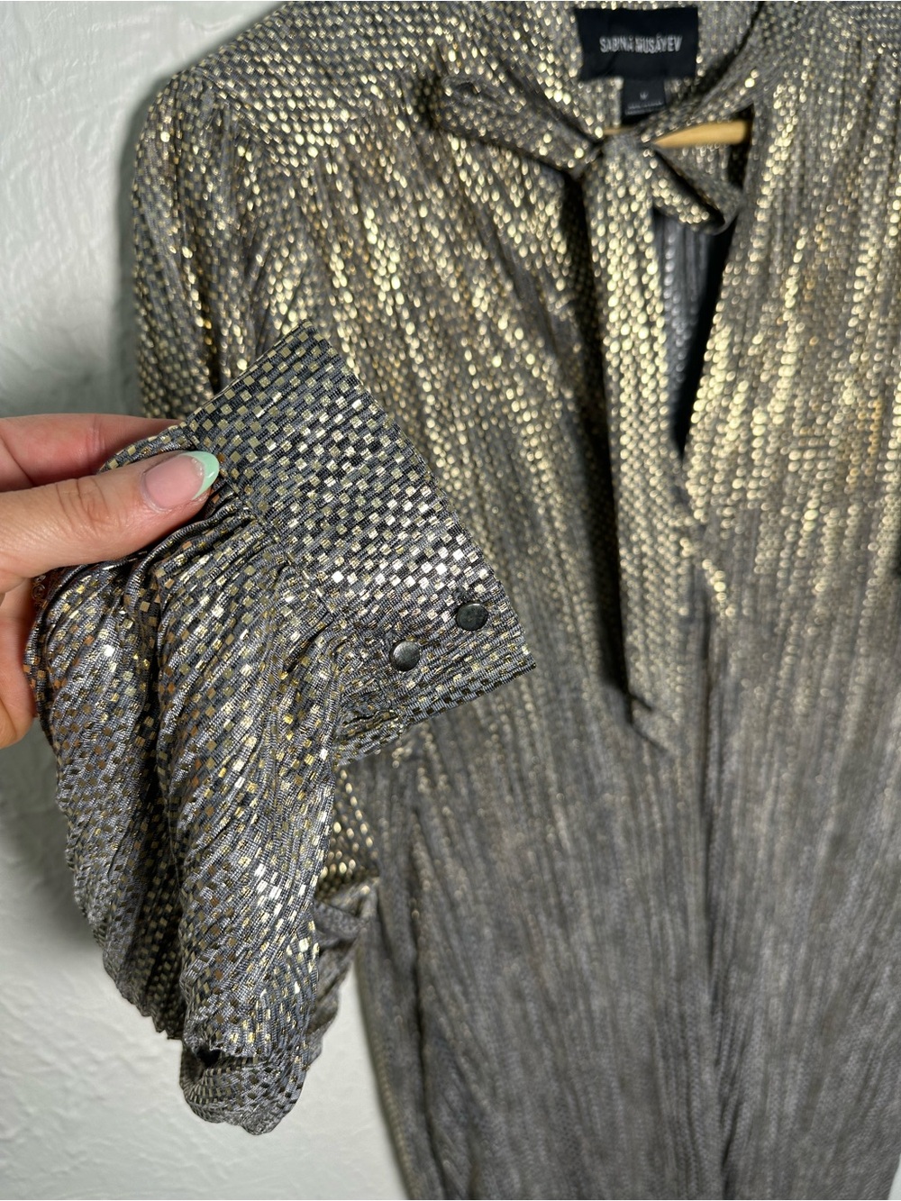 Sabrina Musayev Metallic Pleated Blouse Womens Medium Gold Silver Tie Neck Top - Picture 2 of 7